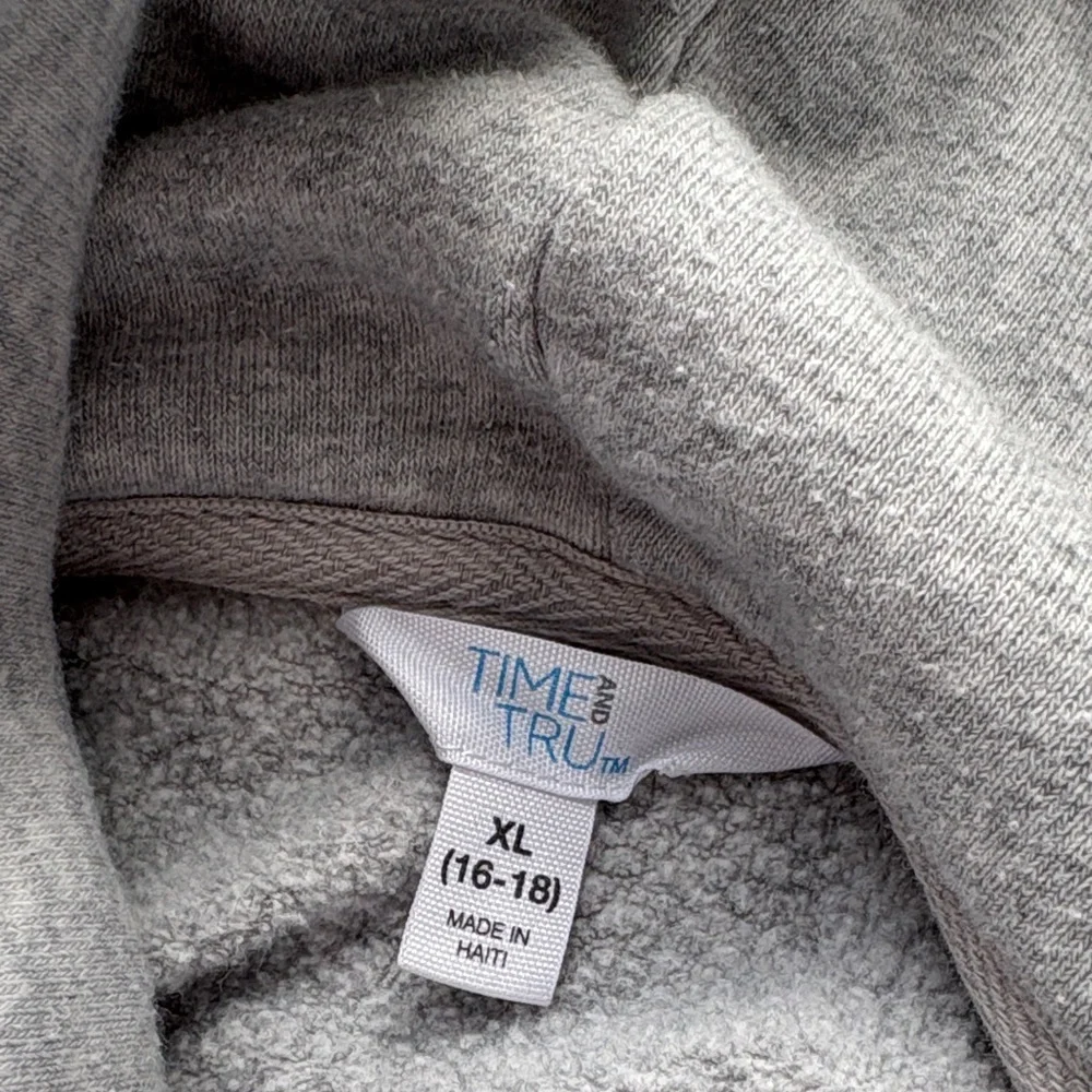 Time and Tru Heather Gray Turtleneck Sweatshirt - Picture 3 of 7